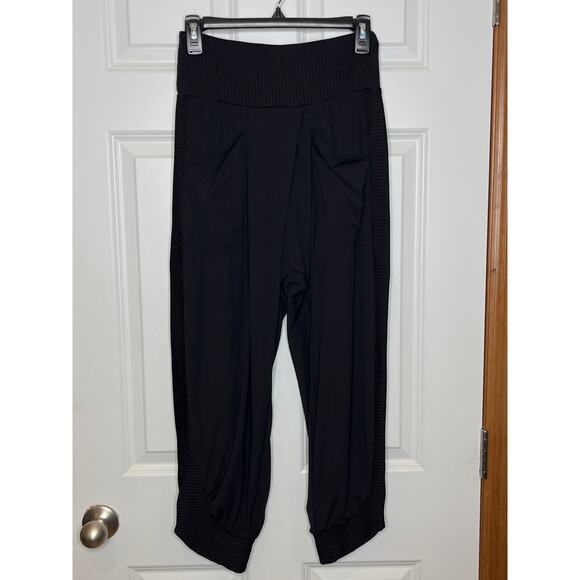 Free People Movement x Hatch XS Black Refresh Harem Maternity Pants - Picture 4 of 11